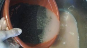 Как  отделить черную икрy от плёнки