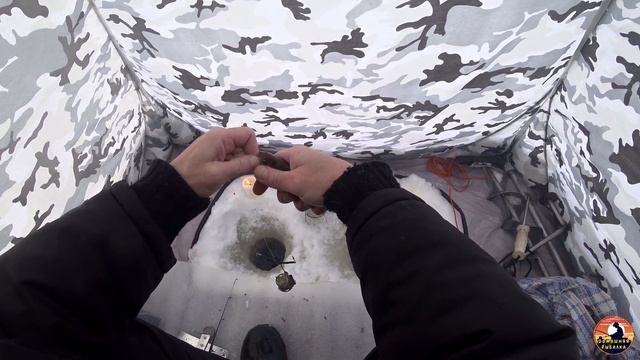 Зимняя рыбалка в палатке (архивное видео) смотреть онлайн