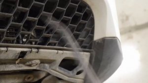 VW Tiguan: смят радиатор кондиционера, необходимость дополнительной защиты