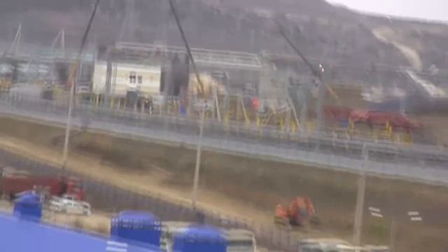 Обзор станция ж-д Южная.Керчь.С окна городского автобуса. смотреть онлайн