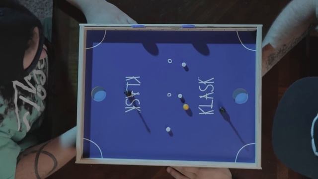 Raging Over Magnetic Air Hockey!! (Klask) смотреть онлайн
