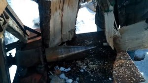 Винтовой дровокол на тракторе МТЗ-82. Что с ним не так?