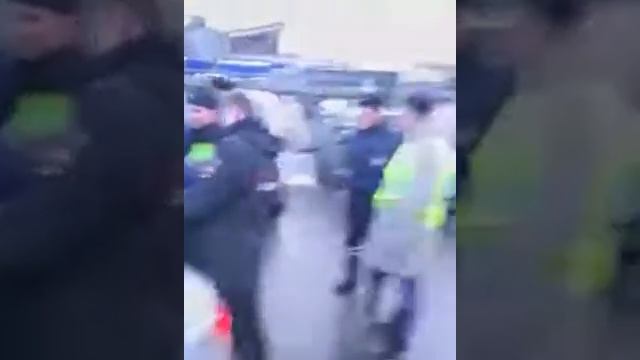 Как их можна назвать полицейскими смотреть онлайн