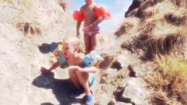 Болгария 2 2016г Пляж на скале. смотреть онлайн