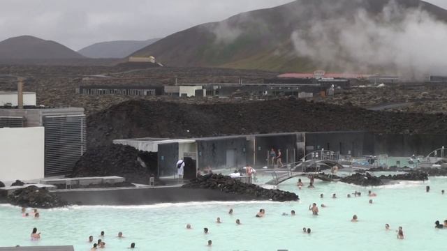 Blue Lagoon - Iceland's Most Popular Tourist Attraction смотреть онлайн