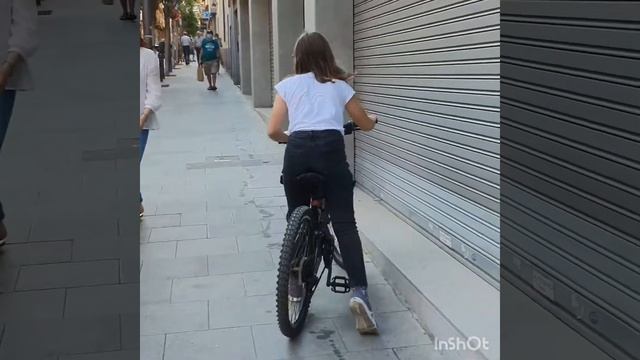 Прогулка со мной по городу. #ВИТРИНЫ #ИСПАНИЯ #МАТАРО #КАТАЛОНИЯ2020 смотреть онлайн