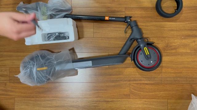 Xiaomi Mi Electric Scooter PRO 2 -  Not A Pro [UNBOXING] [4K]