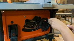 Обзор распиловочного станка BLACK+DECKER BES720. Итоги после 14 дней использования. Плюсы и минусы.