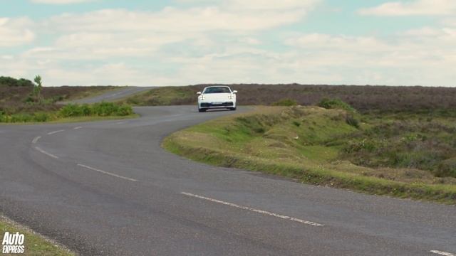 Porsche 911 Targa 4S review - is the Targa the best version of the 992? смотреть онлайн