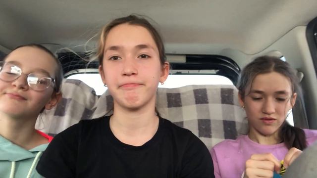 КТО ПОСЛЕДНИЙ ПЕРЕСТАНЕТ ЕСТЬ КИСЛЫЕ КОНФЕТЫ ЧЕЛЛЕНДЖ смотреть онлайн