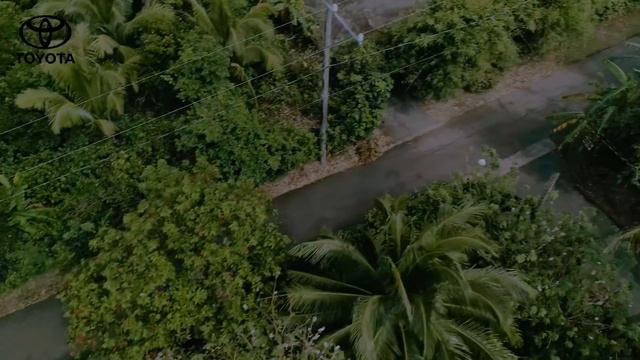 2021 Toyota Innova Test Drive with Chito & Neri Miranda смотреть онлайн