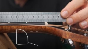 Как отстроить акустическую гитару дома. Делаем струны низко без дребезга | MuzClass