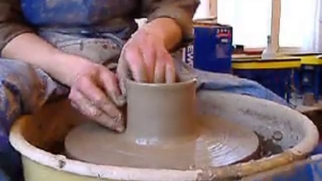 Изготовление горшка на гончарном круге смотреть онлайн