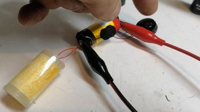 Заряжаем одноразовую электронную сигарету. смотреть онлайн