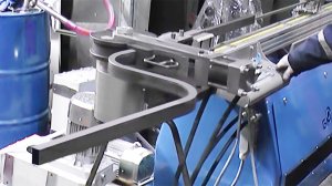 Дорновая гибка прямоугольной трубы 40х20х2 мм на полуавтоматическом трубогибе с ЧПУ MASTER