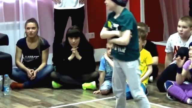 БРЕЙКДАНС КИРИЛЛА!!! ТАНЕЦ!!! DANCE!!! ДЕТСКИЙ БРЕЙКДАНС!!! смотреть онлайн
