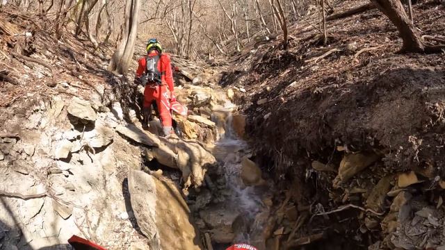 Обкатали новые мотоциклы версии TBI сразу в жестких условиях Геленджика.
