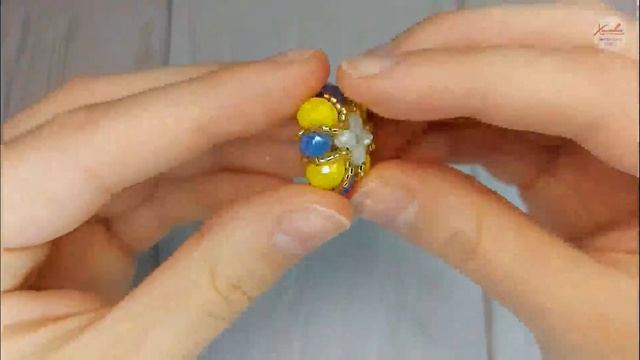 Создаём яркий, стильный кулн из граненых бусин своими руками смотреть онлайн