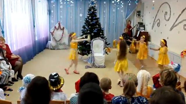 Танец Лучиков под музыку П. Чайковского смотреть онлайн