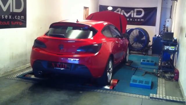 Astra GTC J 140Bhp making 165Bhp on rollers смотреть онлайн