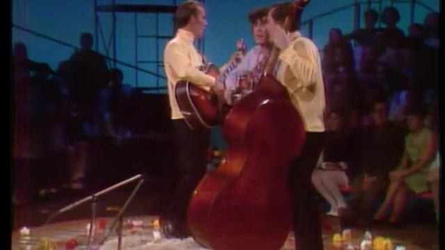 Donovan and the Smothers Brothers - I Love My Shirt смотреть онлайн