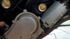 Ford Fusion 3 rear wiper arm and wiper motor removal