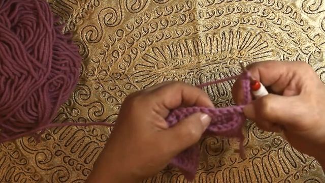 Вяжем крючком красивый узор