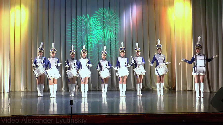 Шоу Барабанщиц смотреть онлайн