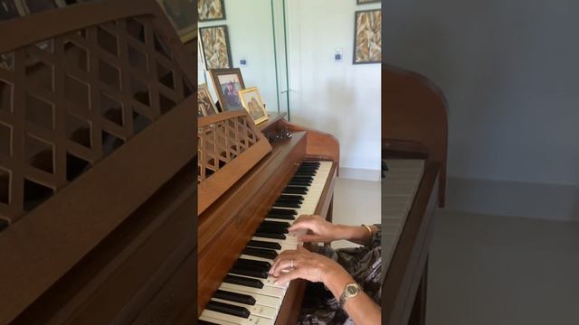 Holly night смотреть онлайн