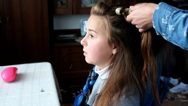 МОДНЫЕ косы с Канекалоном! ТРЕНД 2017 БОКСЕРСКИЕ КОСЫ! Цветные косы смотреть онлайн