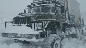 По Бездорожью на СОВЕТСКИХ ГРУЗОВИКАХ КАМАЗ.
