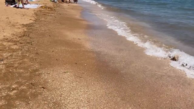 КРЫМ Феодосия: все туристы ЗДЕСЬ, а говорили, что сезона НЕТ //Жильё, самосы // Крым 2022 смотреть онлайн