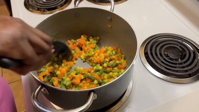 VLOG: Homemade Seafood Boil ?? | Crustless Chicken Pot Pie ?? смотреть онлайн