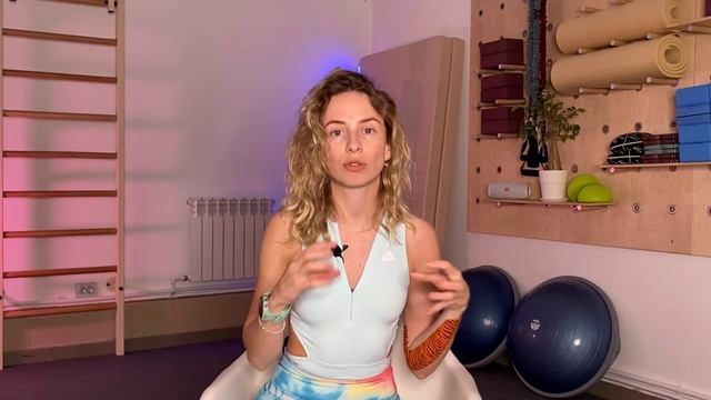 Как перестать сутулиться? В чем отличие сутулости от сколиоза? смотреть онлайн