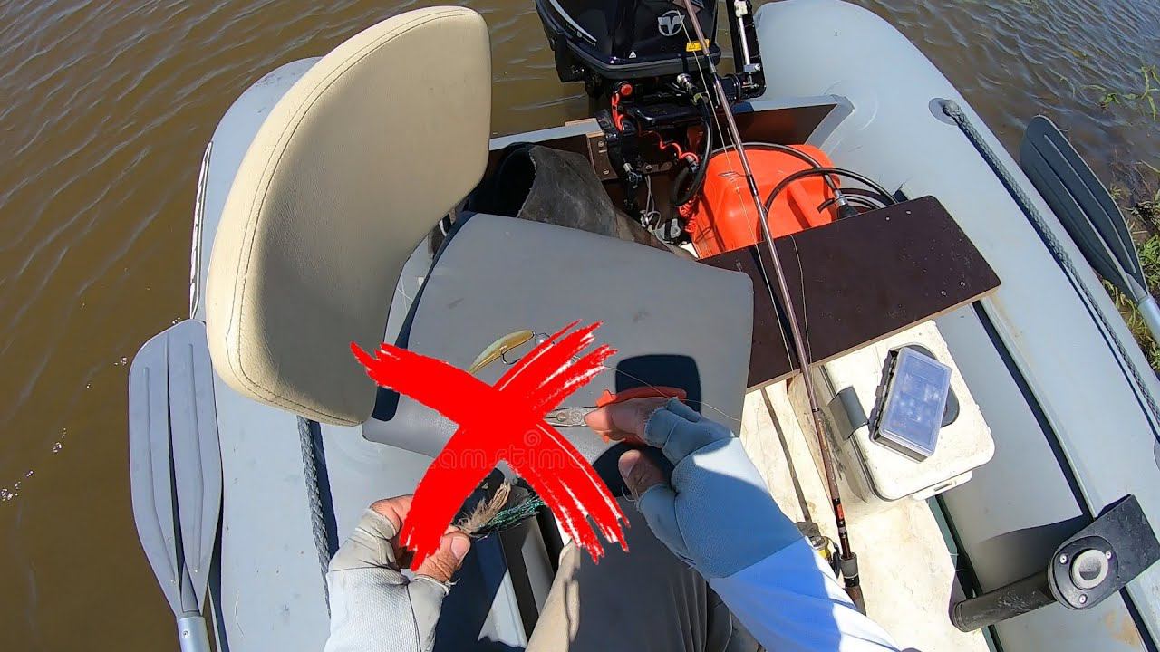 Никогда не делай такой монтаж! Рыбалка на спиннинг. Попал на жор рыбы смотреть онлайн