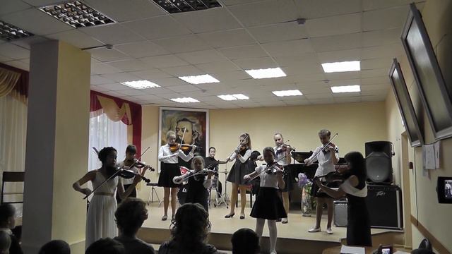 Ансамбль скрипачей. La Pluie, Марш весёлых авиаторов