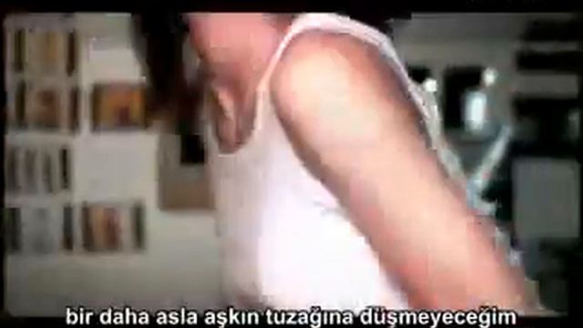 en duygusal klip Türkçe alt yazılı смотреть онлайн