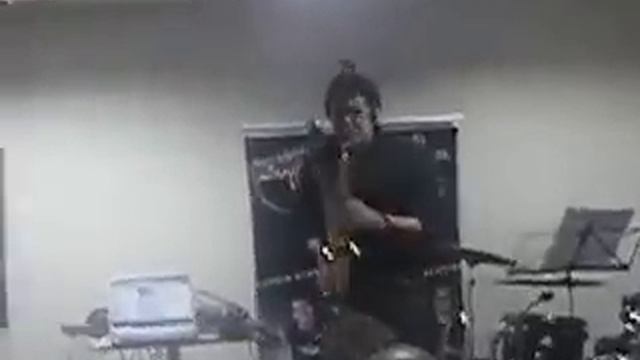 Eric Almeida смотреть онлайн