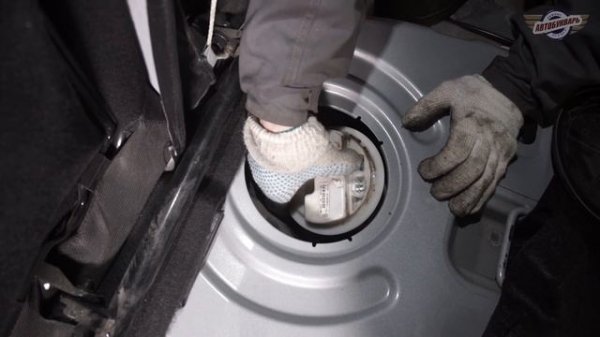 Замена бензонасоса в сборе и крышки бензонасоса на LADA Largus