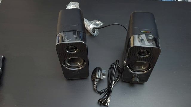 Распаковка колонок JBL Quantum DUO смотреть онлайн