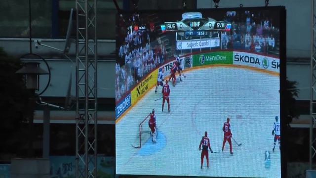 Atmosféra námestie Prievidza 2012 - Slovensko - Rusko 2:6 - začiatok смотреть онлайн