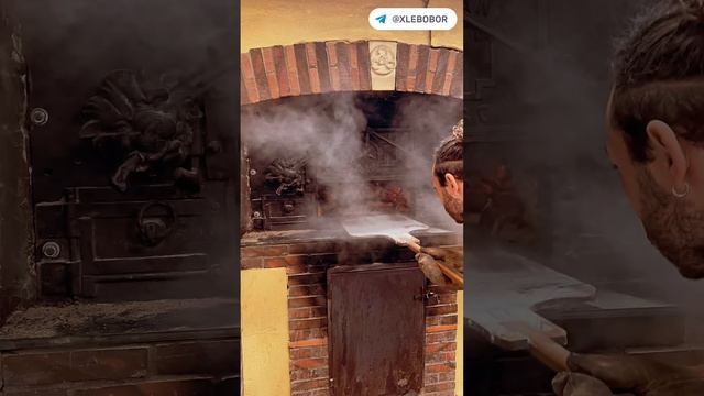 ремесленный хлеб на закваске выпечка в подовой печи #xlebobor смотреть онлайн