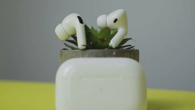 Распаковка Apple AirPods Pro и первое впечатление