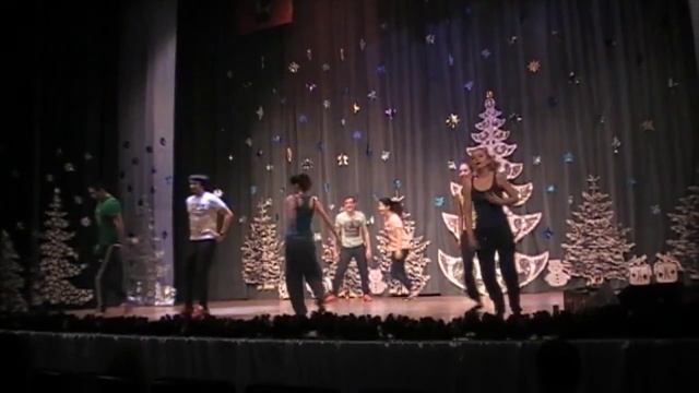 Вожатский танец "АПЧХИ!", Линейка закрытия, зима 2014-2015, ДОЛ "Литвиново" смотреть онлайн