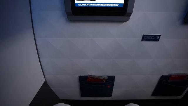 First Class on America's Best Airline смотреть онлайн