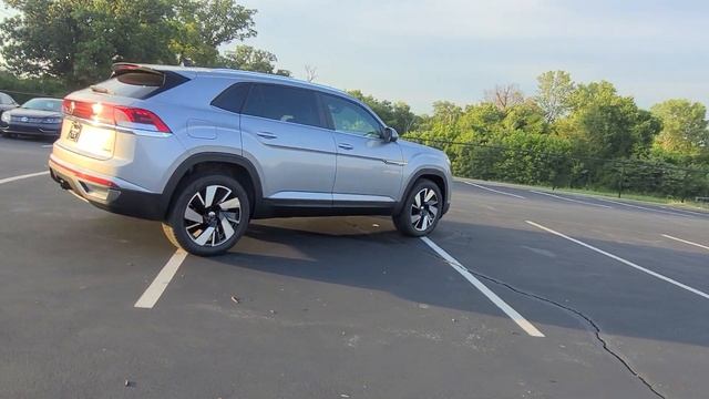 2024 VW Atlas Cross Sport SE w/Technology 360° quick view смотреть онлайн