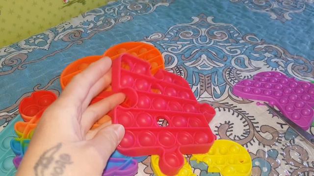 Не играй в POP IT в 3 часа ночи! Самодельный fidget Пупырка своими Руками💔 смотреть онлайн