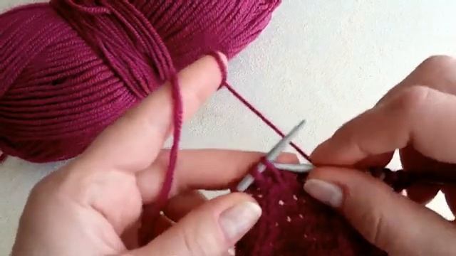 Как вязать две петли вместе лицевой с наклоном влево или вправо Вязание спицами для начинающих смотреть онлайн