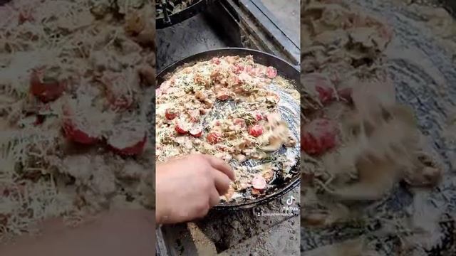 Саттэ с морепродуктов в сливочном соусе и пармизаном смотреть онлайн