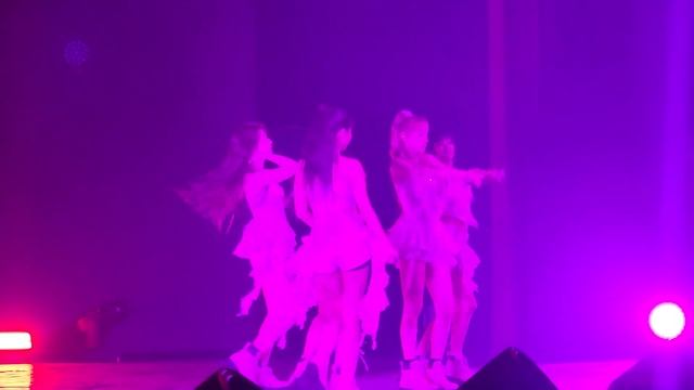 230806 (G)I-DLE (여자)아이들) - 퀸카 (Queencard) - LOS ANGELES 4K смотреть онлайн